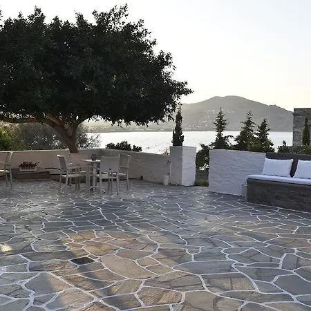 Aparthotel Irini