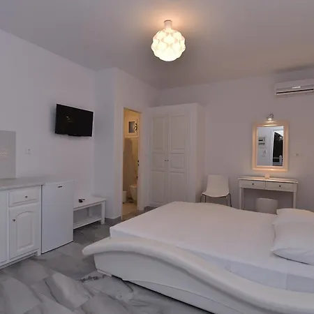 Irini Aparthotel