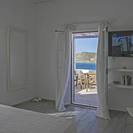 Aparthotel Irini 3*
