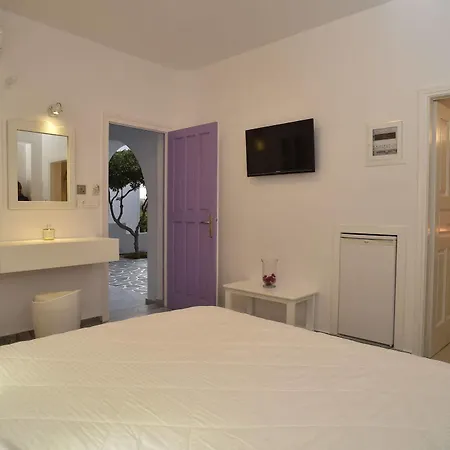 Irini 3* Naousa (Paros)