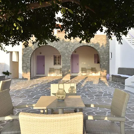 Irini Naousa (Paros)