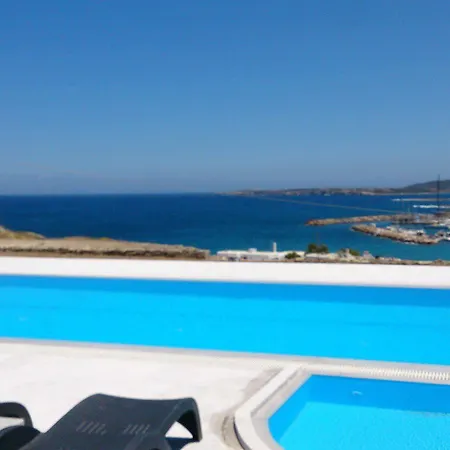 Aparthotel Irini 3*