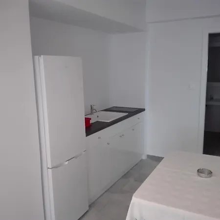 Aparthotel Irini Naoussa