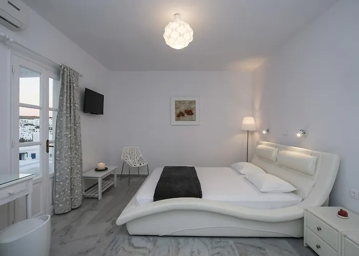 Irini Aparthotel Naousa (Paros)