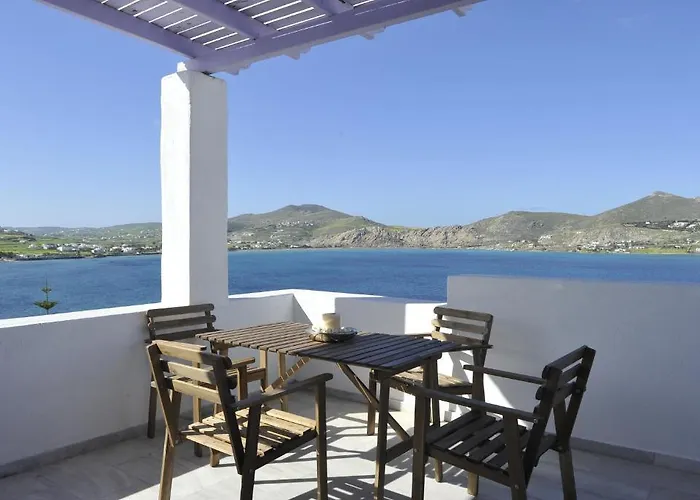 Irini Naousa (Paros)