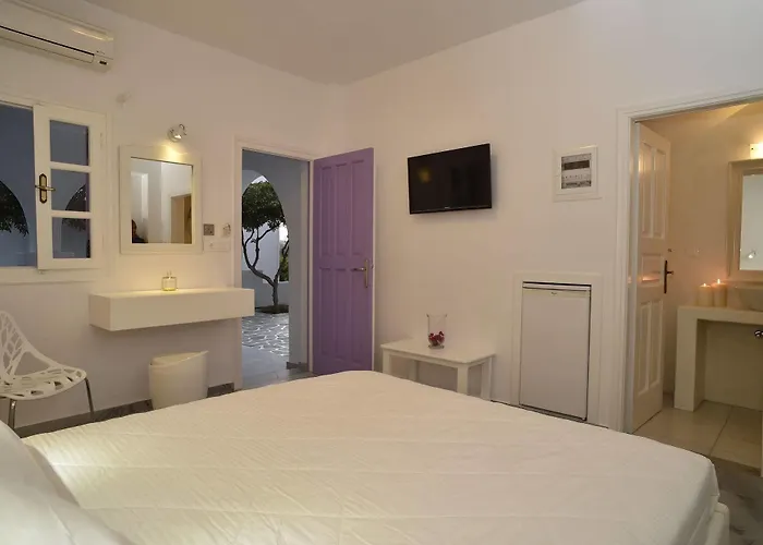 Irini 4* Naousa (Paros)