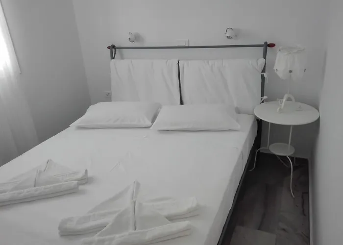 Irini 4* Naousa (Paros)